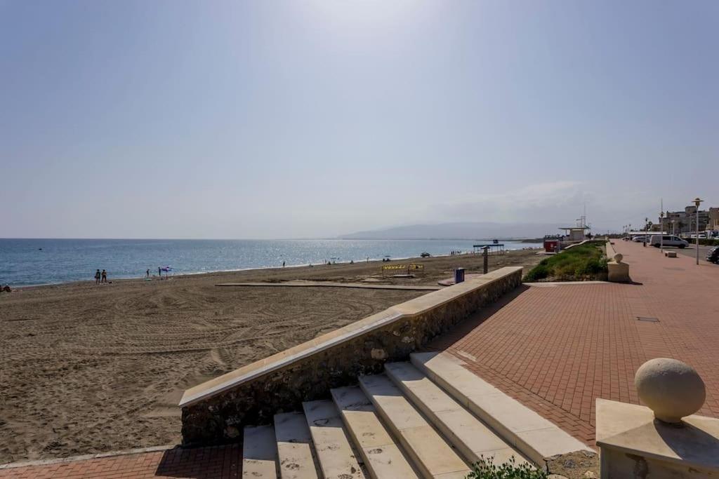 Ferienwohnung Loft primera línea playa, Cabo de Gata, Wifi Retamar  Exterior foto